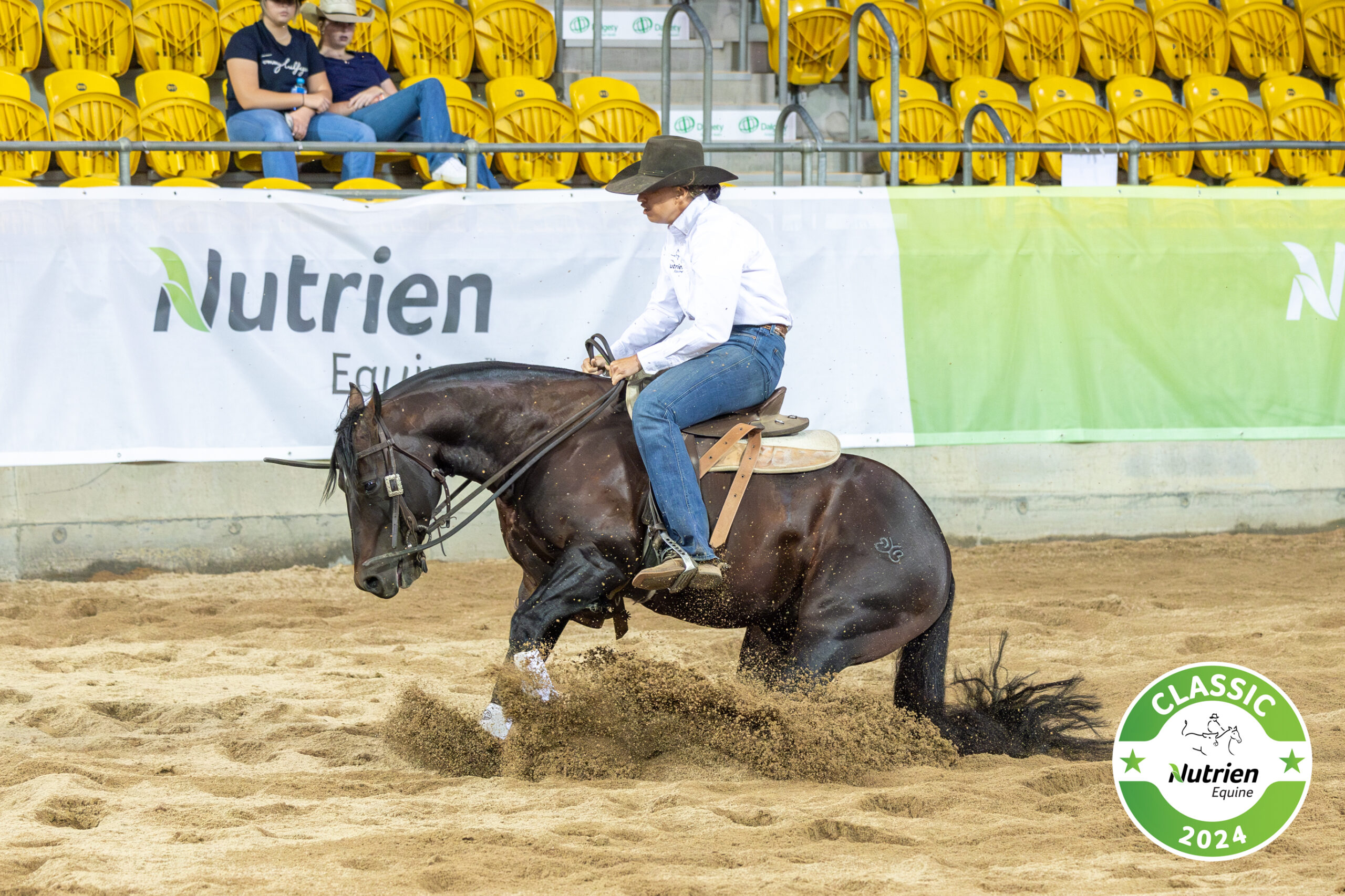 Round 2 competition heats up at the Nutrien Classic